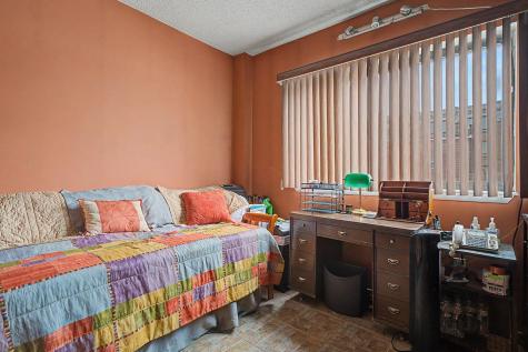 318 38th Street Union City NJ 07087