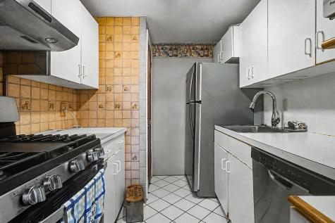 318 38th Street Union City NJ 07087
