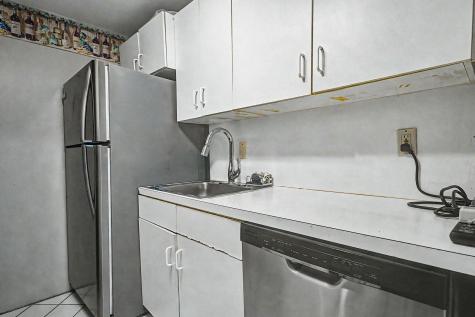 318 38th Street Union City NJ 07087