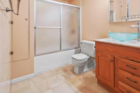 401 Harmon Cove Tower Secaucus NJ 07094