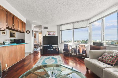 401 Harmon Cove Tower Secaucus NJ 07094