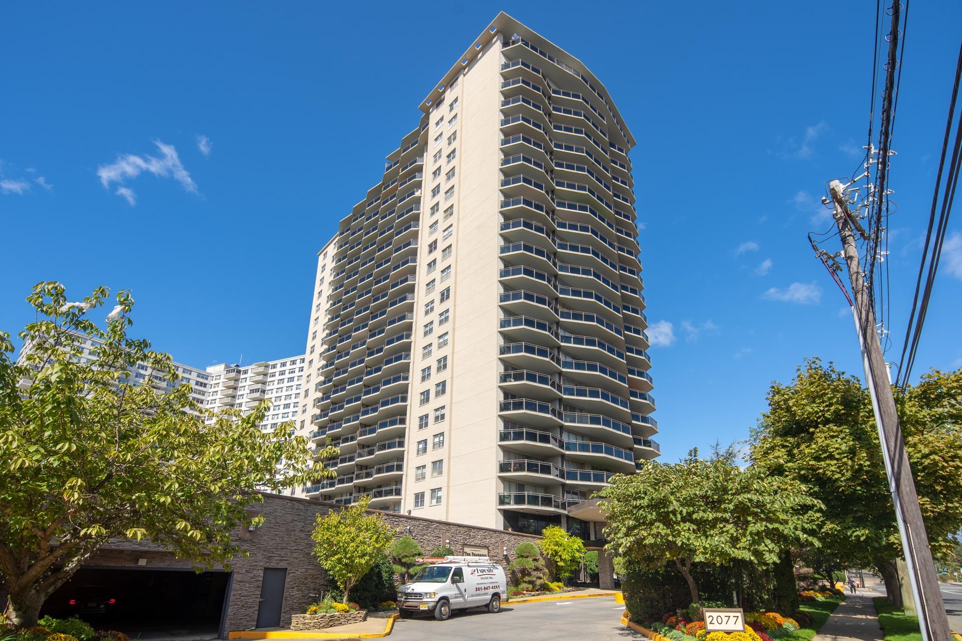 2077 Center Avenue Fort Lee NJ 07024