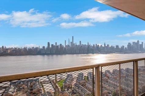 6600 Boulevard East West New York NJ 07093