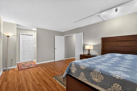 1208 Harmon Cove Tower Secaucus NJ 07094