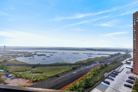 1208 Harmon Cove Tower Secaucus NJ 07094