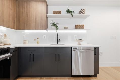 105 Laidlaw Avenue Jersey City NJ 07306