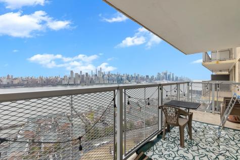 6600 Boulevard East West New York NJ 07093