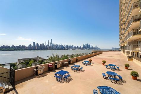6600 Boulevard East West New York NJ 07093