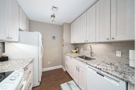 201 Shearwater Court West Jersey City NJ 07305