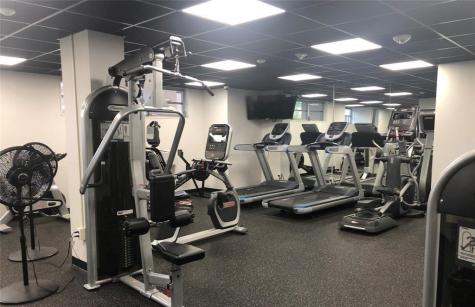2077 Center Avenue Fort Lee NJ 07024