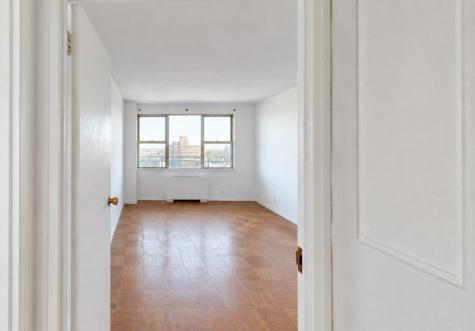 2077 Center Avenue Fort Lee NJ 07024