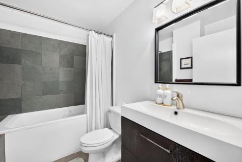 827 Harmon Cove Tower Secaucus NJ 07094