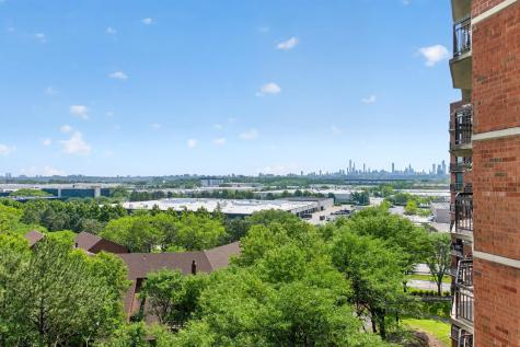 827 Harmon Cove Tower Secaucus NJ 07094
