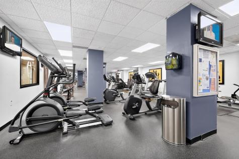 827 Harmon Cove Tower Secaucus NJ 07094