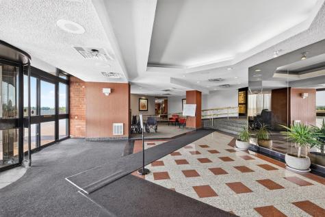 827 Harmon Cove Tower Secaucus NJ 07094
