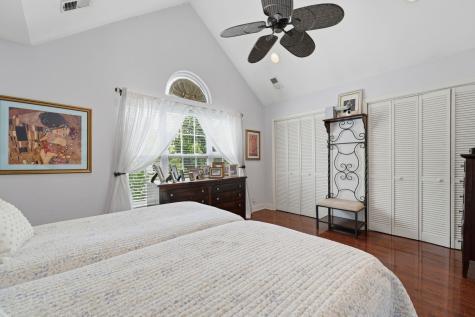 95 Osprey Court Secaucus NJ 07094