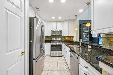 135 Abbie Court Guttenberg NJ 07093