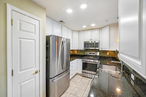 135 Abbie Court Guttenberg NJ 07093