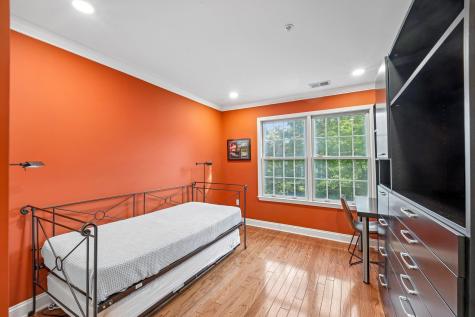 135 Abbie Court Guttenberg NJ 07093