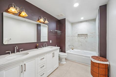 135 Abbie Court Guttenberg NJ 07093