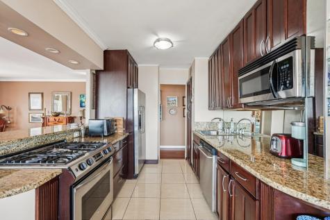 6040 Boulevard East West New York NJ 07093