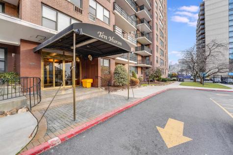 10 Huron Avenue Jersey City NJ 07306