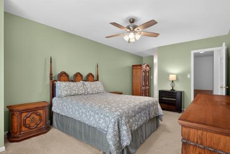 20 Oak Lane Eatontown Boro NJ 07724