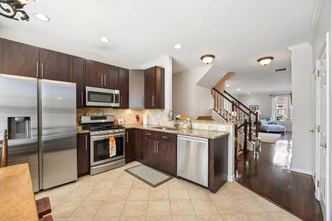 428 Newburgh Court West New York NJ 07093