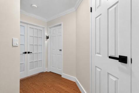 1020 Harmon Cove Tower Secaucus NJ 07094-1737