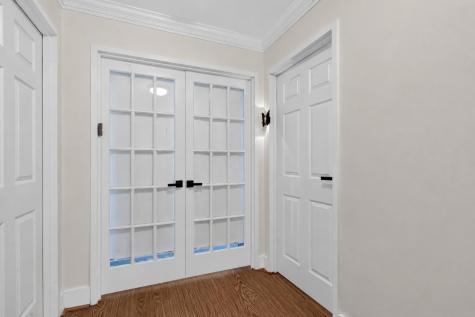 1020 Harmon Cove Tower Secaucus NJ 07094-1737