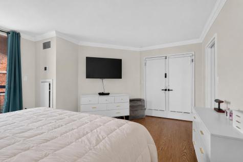 1020 Harmon Cove Tower Secaucus NJ 07094-1737