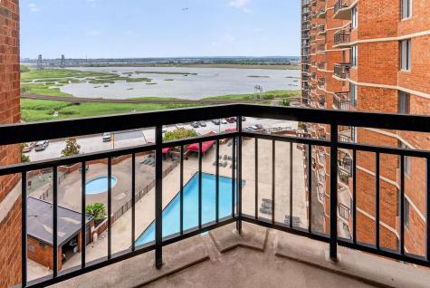 1020 Harmon Cove Tower Secaucus NJ 07094-1737