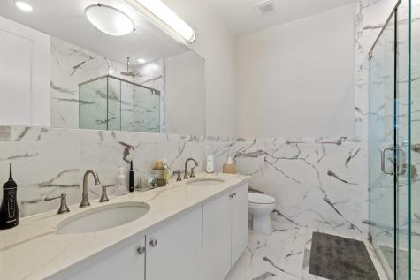 3 Somerset Lane Edgewater NJ 07020