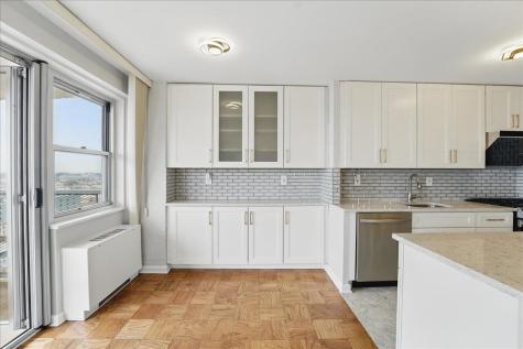6600 Boulevard East West New York NJ 07093