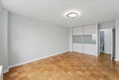 6600 Boulevard East West New York NJ 07093