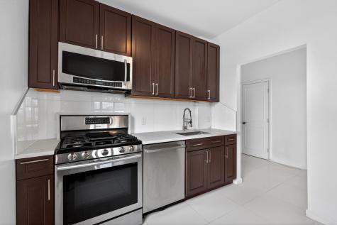 104 Palisade Avenue Jersey City NJ 07306