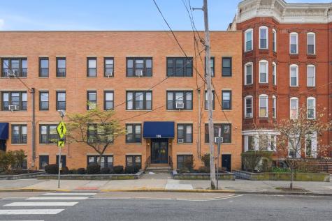 104 Palisade Avenue Jersey City NJ 07306