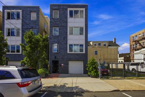 417 14th Street Union City NJ 07087