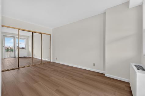 6600 Boulevard East West New York NJ 07093