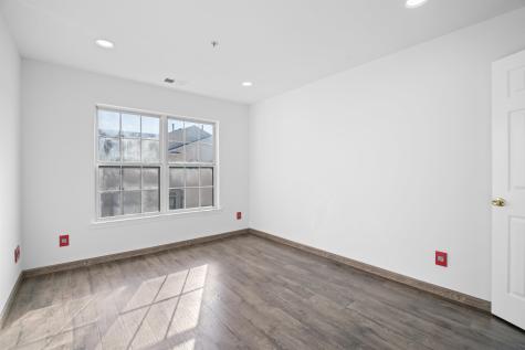 11 Bayside Drive Bayonne NJ 07002