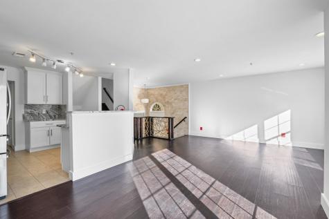 11 Bayside Drive Bayonne NJ 07002