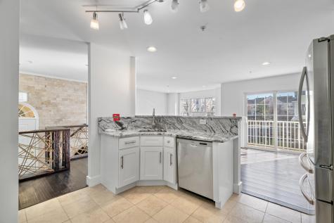 11 Bayside Drive Bayonne NJ 07002