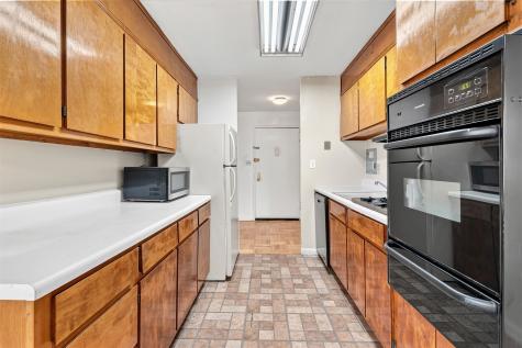 6010 Boulevard East West New York NJ 07093