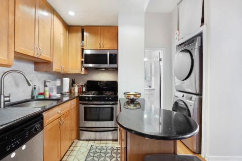 319 Barrows Avenue Jersey City NJ 07302