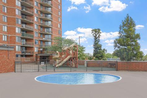 426 Harmon Cove Tower Secaucus NJ 07094