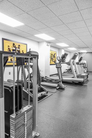 426 Harmon Cove Tower Secaucus NJ 07094