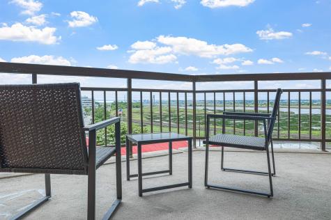 426 Harmon Cove Tower Secaucus NJ 07094