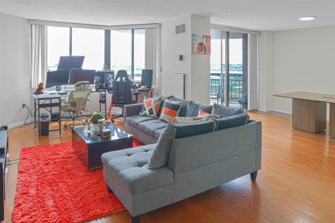 426 Harmon Cove Tower Secaucus NJ 07094