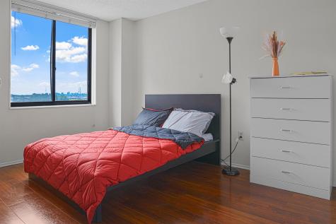 426 Harmon Cove Tower Secaucus NJ 07094