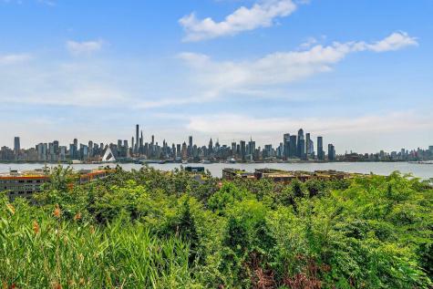 899 Boulevard East Weehawken NJ 07086